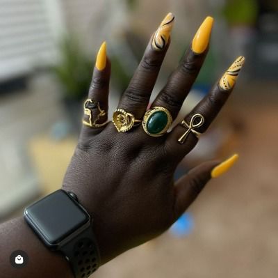 Dark Yellow Nails Design, Yellow Almond Acrylic Nails, Yellow Stilleto Nails, Black And Yellow Nails Design, Golden Yellow Nails, Mustard Color Nails, Yellow Nails With Design, Yellow And Black Nails Design, Cute Yellow Nail Ideas