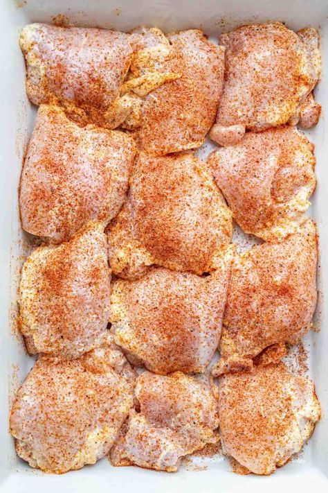 Chicken Thighs Crockpot Recipes, Baked Skinless Chicken Thighs, Easy Chicken Thigh Recipes Baked, Easy Chicken Thighs, Chicken Thighs In Oven, Easy Baked Chicken Thighs, Baked Boneless Chicken Thighs, Chicken Thigh Recipes Easy, Thigh Recipes Easy