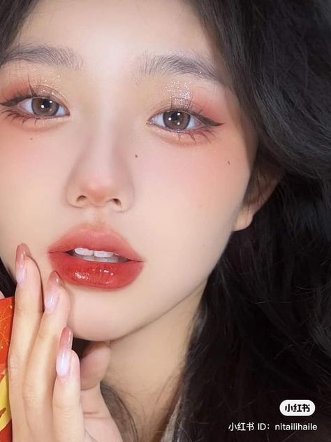 Douyin Beauty, Makeup Hooded Eyes, Chinese Makeup, Douyin Makeup, Hooded Eye Makeup, Ethereal Makeup, Hooded Eyes, Beauty Ideas, Aesthetic Makeup