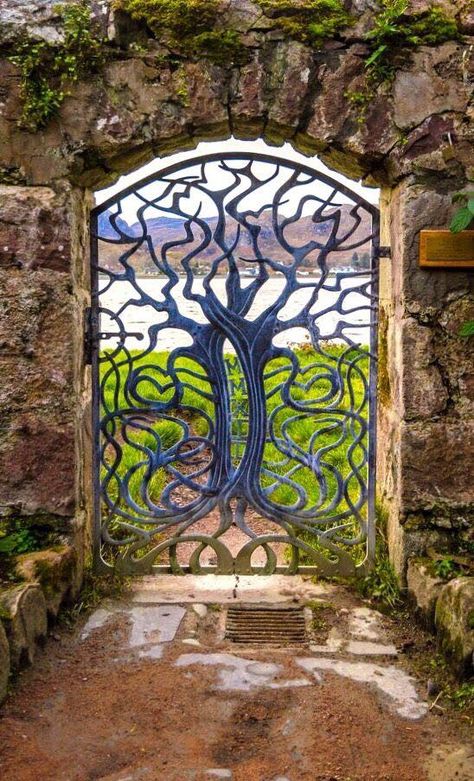 Inverewe Garden Gate, Poolewe, Scotland - by Robin via Flickr.  http://www.facebook.com/781158825326143/photos/a.781419691966723.1073741829.781158825326143/868439156598109/?type=3