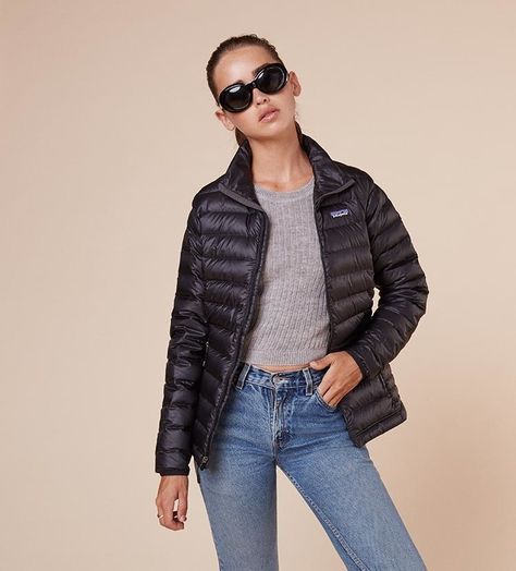 How to Style Your Puffer Coats This Season Patagonia Puffer Jacket Outfit, Black Patagonia Jacket, Patagonia Puffer Jacket, Hm Outfits, Patagonia Outfit, Puffer Jacket Outfit, Patagonia Down Sweater, Outdoor Clothing Brands, Oversize Fashion