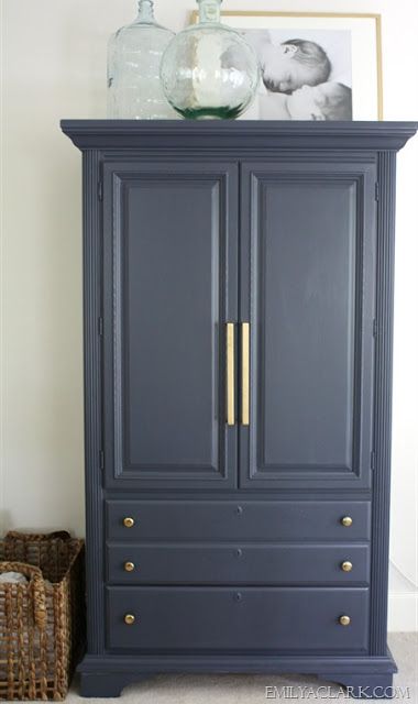 Navy painted cabinet makeover Benjamin Moore Hale Navy, Commode Shabby Chic, Hale Navy Benjamin Moore, Armoire Makeover, Hale Navy, Shabby Chic Dresser, Interior Paint Colors, Painting Bathroom, Paint Furniture