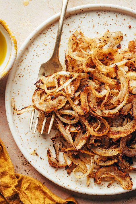 Creamed Spinach Recipe, Tandoori Masala, Minimalist Baker, Crispy Onions, Homemade Gluten Free, Chili Garlic Sauce, Creamed Spinach, Spinach Recipes, Arugula Salad