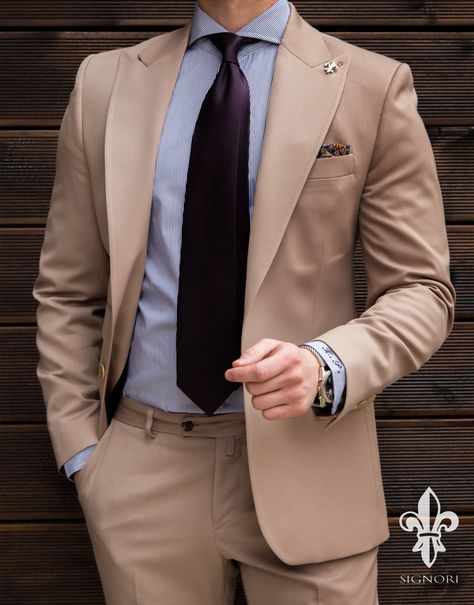 The Essential Khaki Suit. #SIGNORI Biege Suit For Men, Khaki Suit Men Outfit, Khaki Tuxedo, Stylish Suits For Men, Khaki Suits, Khaki Suit, Tan Suit, Classy Suits, Beige Suits