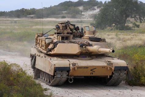 Marine Corps Ranks, Air Force Reserve, Iraqi Army, M1 Abrams, Fire Training, Military News, Military Pictures, Military Photos, United States Military