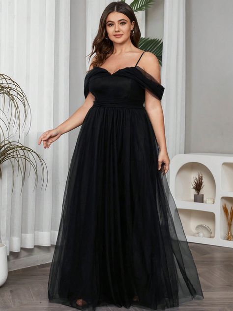 Plus Cold Shoulder Mesh Overlay Maxi Bridesmaid DressI discovered amazing products on SHEIN.com, come check them out! Red Maid Of Honor Dresses, Burgundy Bridesmaid Dresses Plus Size, Prom Dresses Plus Size With Sleeves, Elegant Plus Size Outfits, Maroon Wedding Dress, Short Black Bridesmaid Dresses, Plus Prom Dresses, Prom Dresses Plus Size, Maroon Bridesmaid Dresses