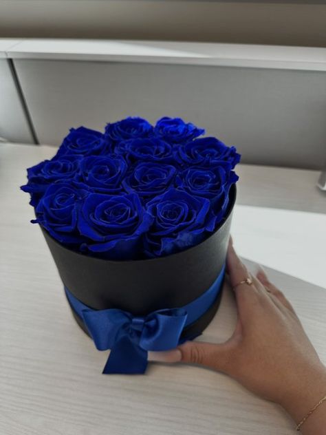 Dark Blue Roses, Rose Basket, Cute Couple Gifts, Diy And Home Improvement, Blue Roses, Blue Rose, Rose Bouquet, Pretty Flowers, Couple Gifts