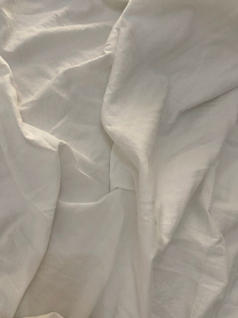 Aesthetic Bed Backgrounds, White Blankets Aesthetic, Aesthetic Bed Sheets White, White Blanket Aesthetic Wallpaper, White Bed Sheets Aesthetic Wallpaper, White Sheet Wallpaper, White Sheet Aesthetic, Bed Sheets Aesthetic White, Clean Linen Aesthetic