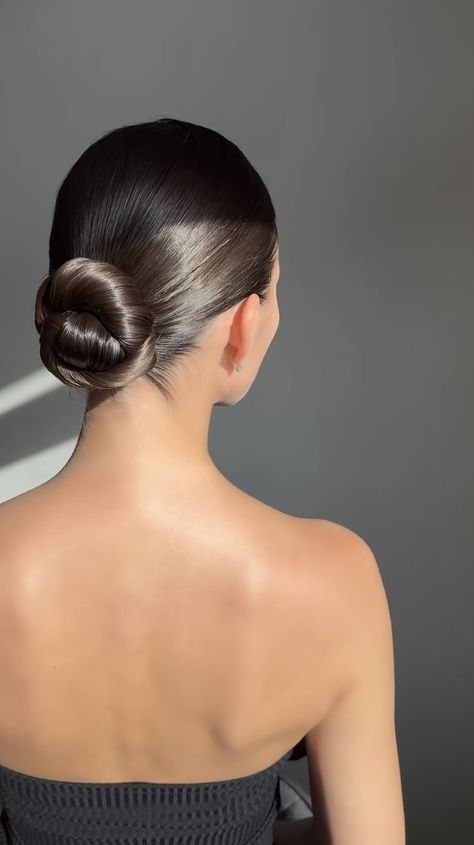 Bridal Hairstyles Aesthetic, Slick Back Updo Prom, Sleek Wedding Hair Bun, Luxury Hairstyles Classy, Bride Hairstyles Sleek Bun, Sleek Bun Brunette, Formal Hair Bun Classy, Bridal Slicked Back Hair, Hair High Neck Dress