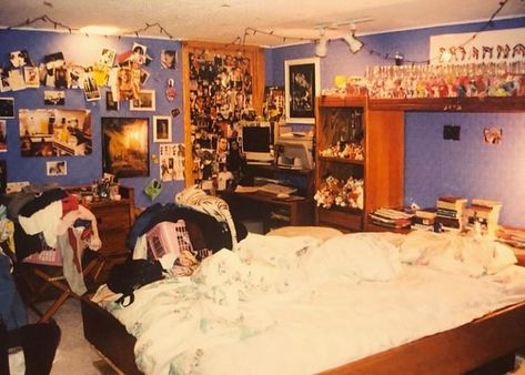 Bree’s teenage bedroom in 2002! 📸: @rougette.bc Teenage Bedroom, June 30, Diy Phone, Diy Phone Case, Room Ideas, Growing Up, Podcast, Phone Case, Bedroom