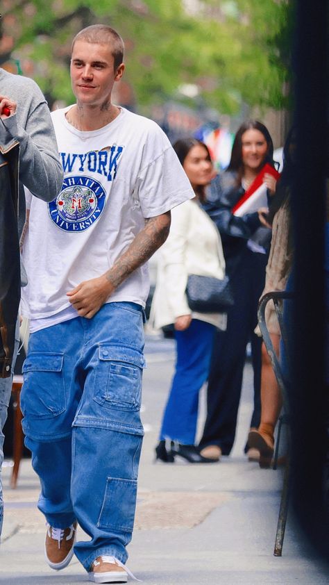 White Beater Outfit Men, White Beater Outfit, Justin Bieber Outfits, Outfits Hombre, Denim Ideas, Canvas Sneakers, Nike Outfits, Justin Bieber, Lookbook