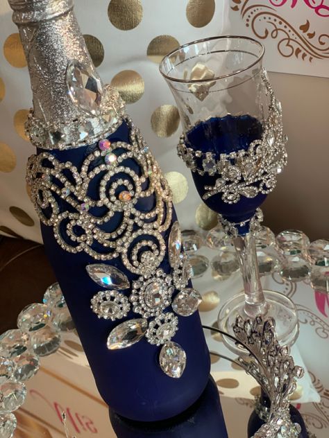 Royal Blue Quince Cups, Dark Blue Quinceanera Centerpieces, Quinceanera Navy Blue Decorations, Dark Blue Quince Invitations, Navy Blue And Silver Quinceanera Dresses, Navy Blue Quince Centerpieces, Navy Blue And Silver Quinceanera, Navy Blue Quinceanera Dresses With Silver, Navy Blue Centerpieces Quinceanera