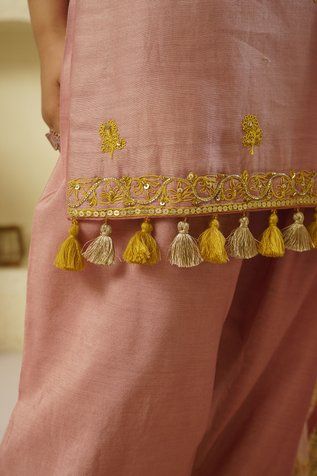 Shop for Rar studio - Kids Pink Chanderi Cut Dana Embellished Kurta Pant Set For Girls Online at Aza Fashions Dupatta Tassels Designs, Dupatta Tassels, Desi Dress, Chanderi Kurta, Kurta Pant Set, Simple Embroidery Designs, Kids Cuts, Embroidered Pants, Simple Embroidery