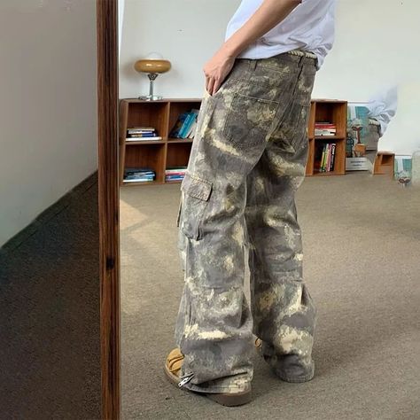 none Camo Trousers, Camouflage Cargo Pants, Streetwear Hip Hop, Style Cargo, Safari Style, Pantalon Cargo, Loose Pants, Cargo Pants Men, Vintage Casual