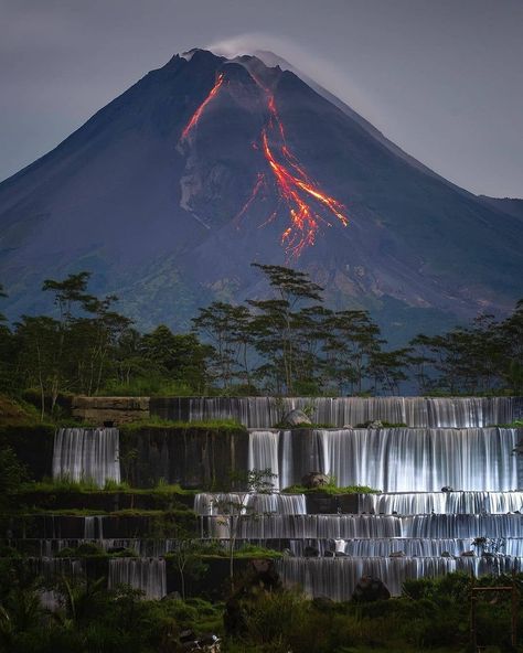 Special Region Of Yogyakarta, Mount Merapi, Central Java, Active Volcano, Nature Adventure, Alam Yang Indah, Travel Goals, Belleza Natural, Amazing Nature