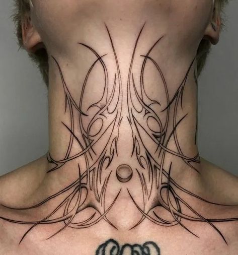 Increasingly popular, the cyber-tattoo style, also known as a tribal or neo-tribal, is here to stay. Thanks to the boom of “Y2K” trends from the year 2000, this style has gained lots of popularity, reaching up to 40M views on TikTok. Neotribal Neck Tattoo, Abstract Neck Tattoo, Half Sleeve Tattoo Upper Arm, New Tattoo Styles, Y2k Trends, Abstract Tattoo Designs, Throat Tattoo, Facial Tattoos, Tattoo Style Drawings