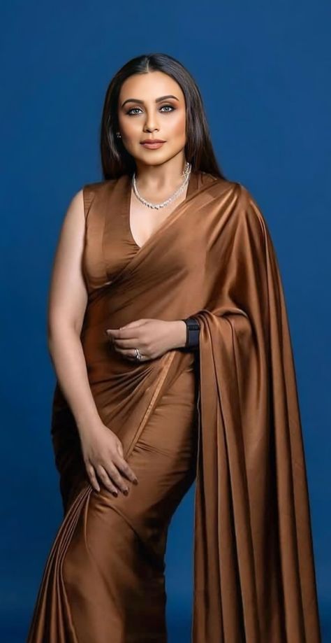 Rani Mukherjee, Actress Without Makeup, Satin Saree, Beautiful Saree, Silk Sarees, Saree, Actresses, Satin, Silk