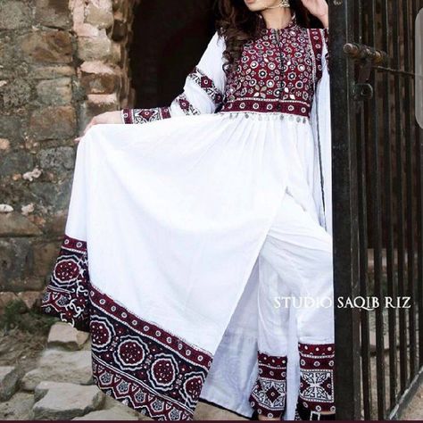 Sindhi Culture Dresses, Sindhi Culture, Sindhi Dress, Ajrak Print, Culture Dress, Pakistani Culture, Simple Kurti, Balochi Dress, Dress Designing