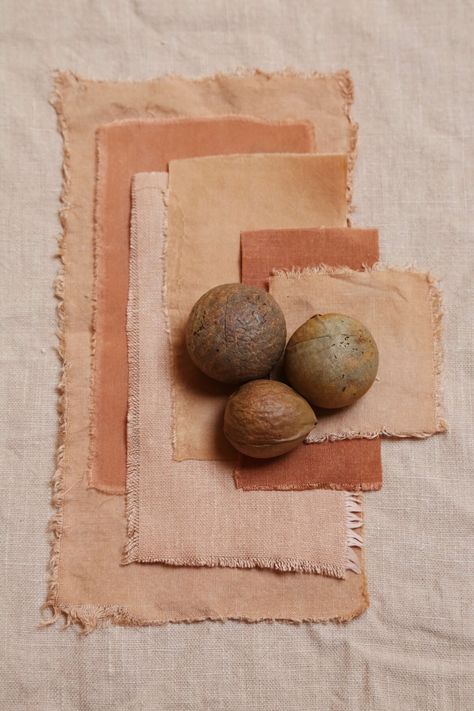 Avocado Dyeing eBook: Learn Natural Dye Techniques Avocado Dye, Avocado Pits, How To Make Pink, Avocado Dyeing, Dyeing Tutorials, Old Sheets, Natural Dye Fabric, Dye Techniques, Pink Dye