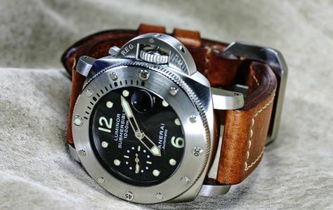 Panerai Submersible, Panerai Straps, Handmade Watch Bands, Panerai Watches, Amazing Watches, Military Watches, Stylish Watches, Fine Watches, Leather Watch Strap