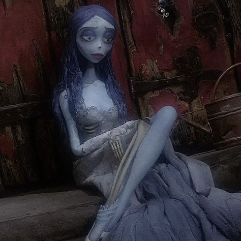 Corpse Bride Movie, Corpse Bride Art, Blue Pfp, Emily Corpse Bride, Tim Burton Corpse Bride, Tim Burton Characters, Tim Burton Art, Tim Burton Films, Tim Burton Movie