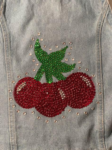 Harry Styles Cherry Outline, Harry Styles Strawberry Outfit, Harry Styles Diy Outfit, Harry Styles Diy Clothes, Harry Styles Denim Outfit, Harry Styles Cherry Shirt, Hslot Outfit Ideas 2023, Hslot Cardiff, Harry Styles Concert Outfit Inspo