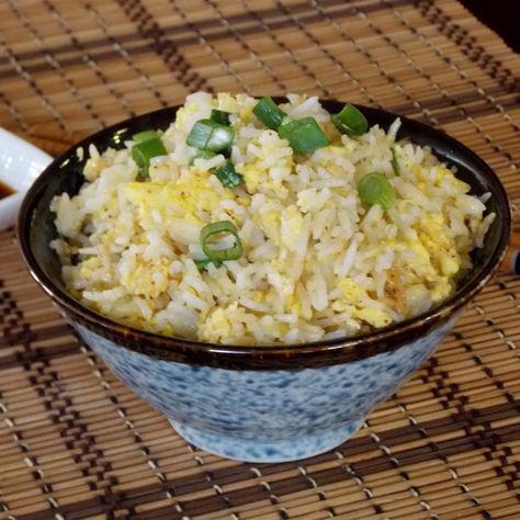 Breakfast Rice from Japan Rice Breakfast Recipes, Dollar Dinners, Breakfast Fried Rice, Rice Breakfast, Leftover Rice Recipes, Breakfast Rice, Easy Stir Fry Recipes, Asian Rice, Fried Breakfast