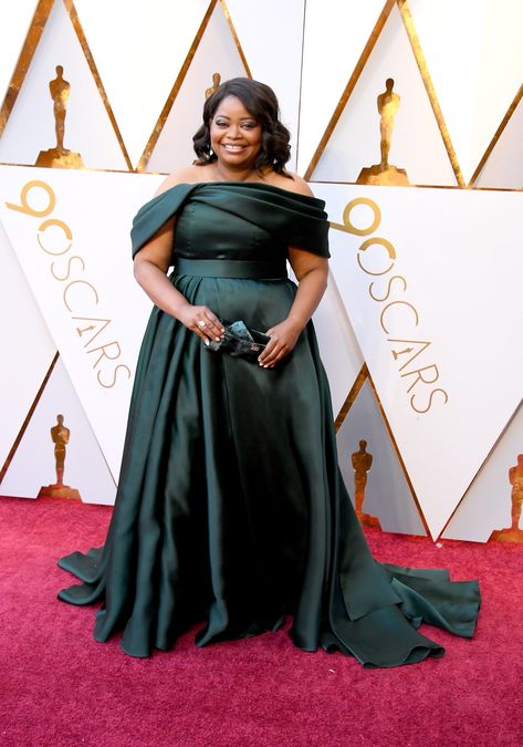 Oscars 2018: See All the Looks From the Red Carpet | Glamour Plus Size Wedding Guest Outfits, Elegant Evening Dresses Long, Red Carpet Glamour, Brad Goreski, Wedding Dresses Guest, Octavia Spencer, Oscars Red Carpet, Gina Rodriguez, Long African Dresses