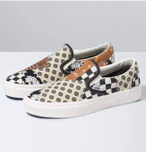 Vans Surf, Women's Slip Ons, Vans Checkerboard, Vans Store, Popular Shoes, Vans Shop, Christmas 2020, Classic Shoes, High Top Shoes