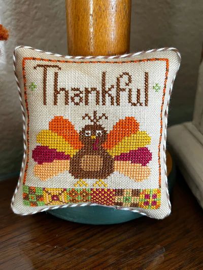 Thanksgiving Cross Stitch Patterns, Turkey Cross Stitch, Thanksgiving Cross Stitch, Cross Stitch Camping, Thankful Turkey, Fall Cross Stitch, Turkey Pattern, Valentines Patterns, Thankful For You