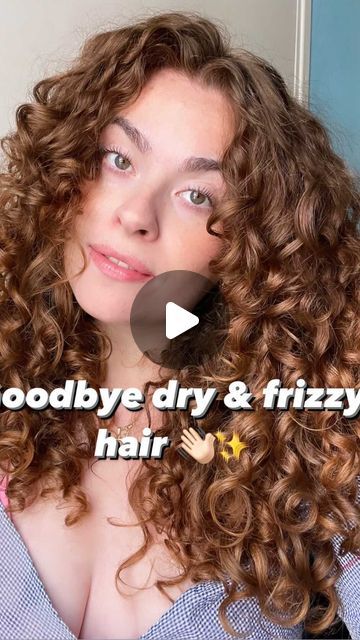 🌺 Kate | Curly Hair Care 👩🏼‍🦱 on Instagram: "Dry & fizzy curls be gone 👋🏻 . This quick & easy mask is amazing at restoring moisture back into your curls. It’s thick, hydrating and melts into the hair and I just love how it brings my curls back to life 💖 . Have you ever tried using cornstarch on your hair ? ✨ . All you need : 1 table spoon of cornstarch  1 glass of water  1 table spoon of your mask of choice  2 tea spoons of your oil of choice (I used broccoli seed oil/ Jamaican black castor oil & peppermint." Apply Coconut Oil, Dry Frizzy Hair, Broccoli Seeds, Castor Oil For Hair, Hair Diy, Jamaican Black Castor Oil, Tea Spoons, Black Castor Oil, Glass Of Water