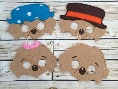 Bear Family dress up and party favor masks by ajoyfulbow on Etsy Sister Bear Costume, Berenstain Bears Costume, Berenstain Bears Party, Bernstein Bears, Bernstein Bear, Bear Activities, Family Dress, Sister Bear, Lead Teacher