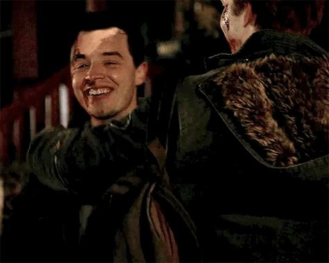 Ian And Mickey Gif, Gallavich Gif, Todd Tolansky, Shameless Mickey, Mickey Milkovich, Shameless Mickey And Ian, Ian Shameless, Noel Fisher, Mickey And Ian