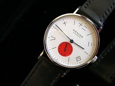 Nomos Tangente Toki / Limited Edition von 100 Nomos Watch, Minimal Watch, Mens Accessories Fashion, Beautiful Watches, Patek Philippe, Nixon, Watch Collection, Watches Jewelry, Luxury Watch