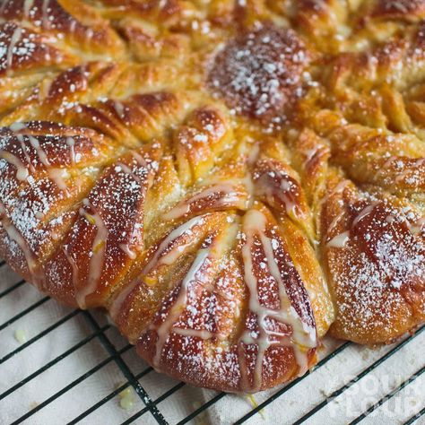 Cardamom Rolls, Sourdough Brioche, Brioche Loaf, Orange Cardamom, Orange Bread, Star Bread, Sweet Roll Recipe, Bread Sourdough, Prepared Eggs