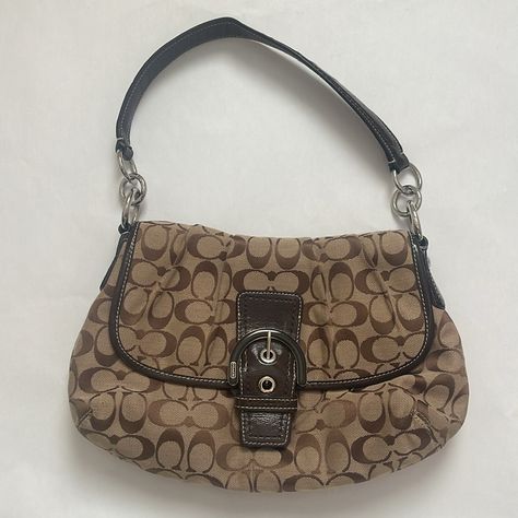 Coach Soho Signature Jacquard Women's Brown Shoulder Bag Please Manage Your Expectations As This Is Not A Brand New Bag. It Is Preloved So Expect Some Wear. Pink Mark On Back As Shown In Pics. However, It’s In Excellent Condition Overall. Please Examine All Pics And Ask Any Questions You May Have Before Purchasing. Coach Soho Bag, Pretty Purses, Dream Bags, Fits Inspo, Girly Bags, Bags Coach, Brown Shoulder Bag, Nail Jewelry, Pretty Bags