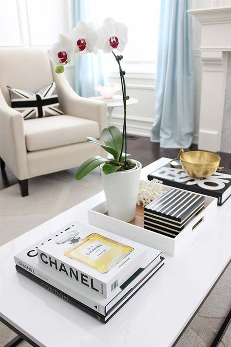 dark wood square tray Chanel Coffee Table Book, Fashion Coffee Table Books, Coffee Table Books Decor, Coffee Table Inspiration, Coffee Table Makeover, White Coffee Table, Books Decor, Table Decor Living Room, Unique Coffee Table