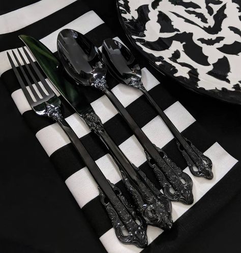 🕸️𝕶𝖆𝖙𝖎𝖊-𝕵𝖆𝖞𝖓𝖊🕸️ on Instagram: “You know you are old when things like new cutlery, new vacuum cleaners, new cushions etc excite you... 🙈😂🖤” Gothic Homemaking, Canada Apartment, Goth Satanic, Goth Apartment, Gothic Homes, Goth House, Goth Kitchen, Goth Houses, Gothic Kitchen