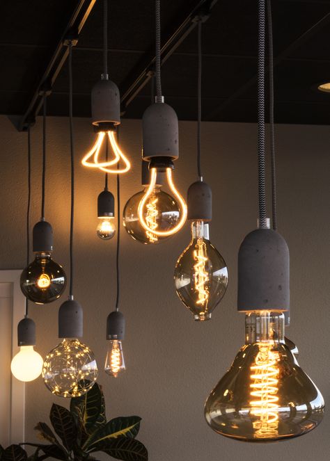 Light Industrial Interior, Light Bulb Decor, Industrial Ceiling Lighting, Unique Lighting Ideas, Industrial Style Lamps, Filament Lamp, Filament Bulb Lighting, Decor Lights, Edison Lighting