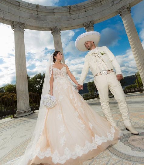 7,318 Likes, 103 Comments - CharroAzteca.com™ (@charro.azteca) on Instagram: “I look at you and see the rest of my life in front of my eyes ❤️” Charro Wedding Dress, Charro Wedding Ideas, Rancho Wedding, Mexican Wedding Traditions, Hispanic Wedding, Charro Wedding, Wedding Attire For Women, Mexican Inspired Wedding, Mexican Themed Weddings