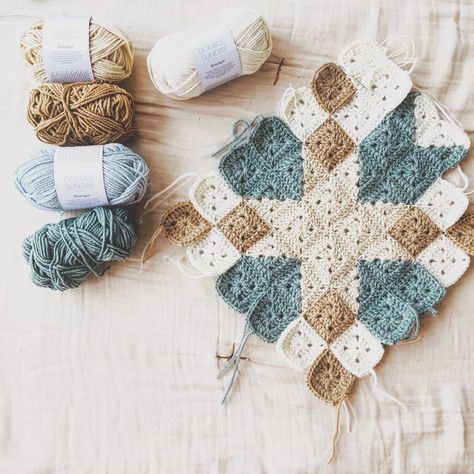 Therese Hagstedt on Instagram: “I might have started another crochet square quilt project 😊 this time with the new yarn #doublesunday from #sandnesgarn which is a DK…” Crochet Granny Square Quilt Pattern, Granny Square Quilt Pattern, Quilt Crochet, Crochet Quilt Pattern, Crochet Gnomes, Granny Square Quilt, Granny Style, Crochet Crowd, Crafts Sewing Projects