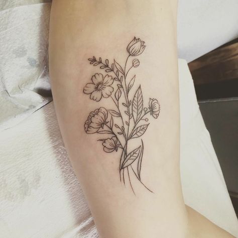 Linework Flower Tattoo, Speakeasy Tattoo, Fine Line Floral, Bouquet Tattoo, Small Hand Tattoos, Hair Tattoos, Book Tattoo, The Dark Crystal, Sister Tattoos