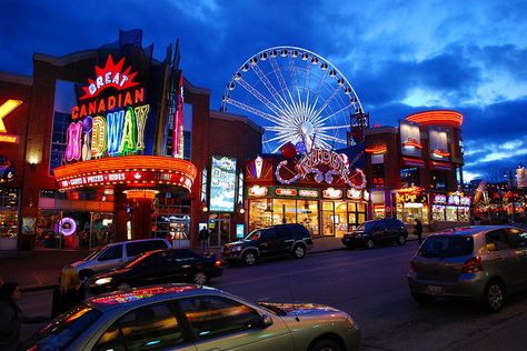 Clifton Hill - Niagra Falls, Canada | Flickr Clifton Hill Niagara Falls At Night, Clifton Hill Niagara Falls, Niagara Falls At Night, Clifton Hill, Niagara Falls Ontario, Canada Trip, Road Trip Camping, Niagara Region, Niagara Falls Canada