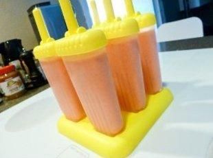 View photo Bolis Recipe, Mexican Bolis, Diy Popsicles, Ice Pop Molds, Food Equipment, Ice Pop, Popsicle Molds, Popsicle Recipes, Ice Molds