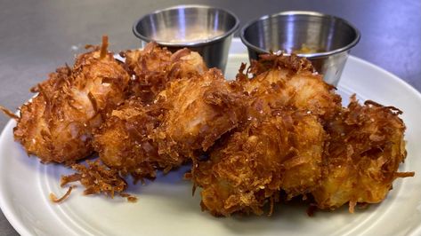 Fresh Coconut Grouper Bites because Florida Grouper Bites, Grouper Fingers, Fresh Fish Recipes, Coconut Bites, Remoulade Sauce, Ipa Beer, Fresh Coconut, Frozen Shrimp, Raw Coconut