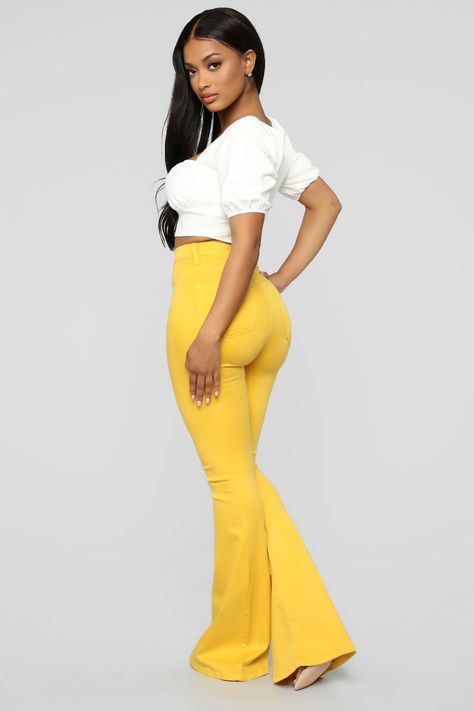 Yellow Bell Bottoms Outfit, Mustard Yellow Pants Outfit, Yellow Bell Bottoms, Yellow Pants Outfit, Mustard Yellow Pants, Bottoms Outfit, Bell Bottoms Outfit, Mustard Fashion, Yellow Pants