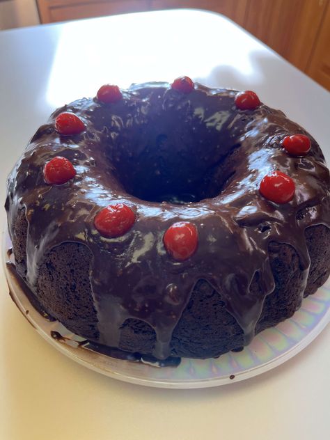 Quick Black Forest Cake, Cake Mix Black Forest Cake, Easy Black Forest Cake Recipe Simple, Black Forest Bundt Cake Recipe, Black Forest Cake Recipe Easy, Black Forest Bundt Cake, Easy Black Forest Cake, Black Forest Cake Easy, Microwave Cake Recipe