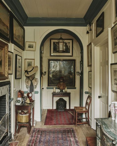 Derelict House, Victorian Lighting, Charleston Style, Classic Homes, London Townhouse, Edwardian House, English Decor, Cottage Interiors, My Dream Home