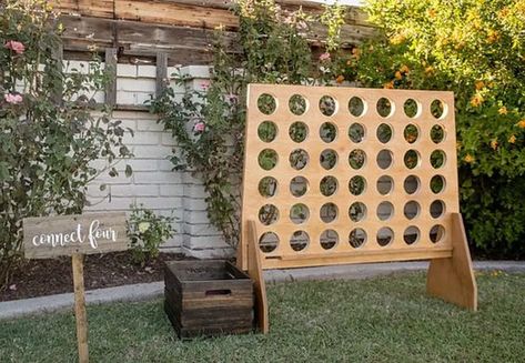 How to Build a Giant 4-in-a-Row Game Game Backyard, Giant Connect Four, Backyard Wedding Decorations, Reception Games, Game Wedding, Wedding Reception Games, Game Diy, 4 In A Row, Connect Four