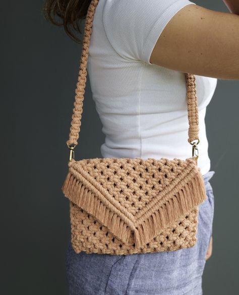 #shopping #bag #accessories #macrame #summerlooks #hellosummer #zaraaddict #circulareconomy #supportlocal #under1k #under1kfollowers #trending #handmade #customorder #minimalchic #bohochic #🏷 #cotton #natural #vegan #customise #decó #craftcore #style #fashion #neutralstyle #whatsinyourbag #newlook Macrame Ribbon, Macrame Bags, Macrame Purse, Small Macrame, Macrame Bag, Big Bag, Macrame Ideas, Crochet Items, Big Dreams